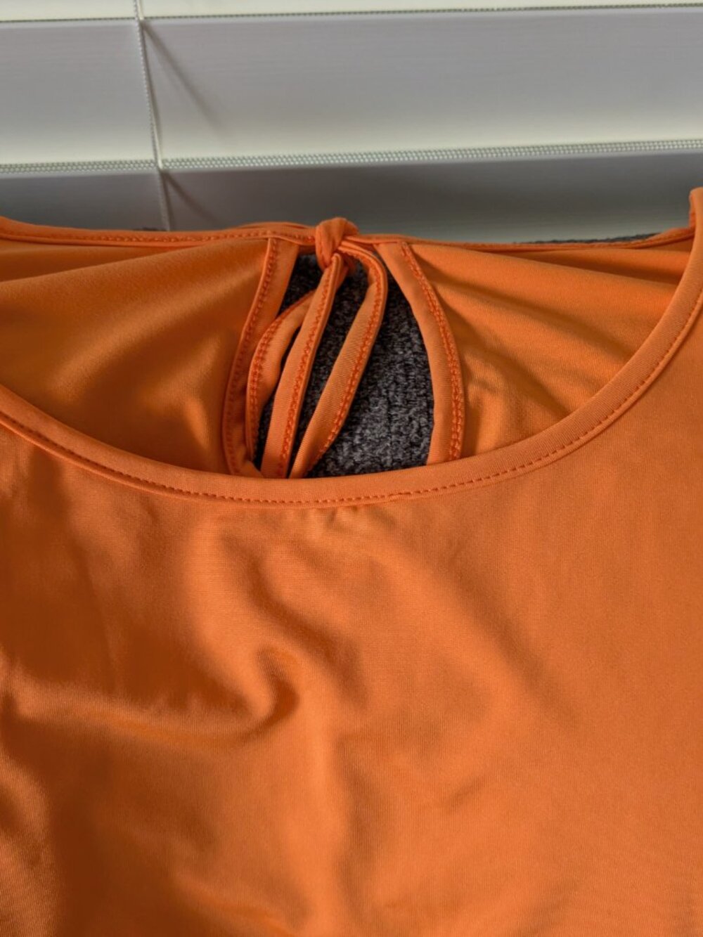 Cold Should Ruched top - Picture 2 of 5